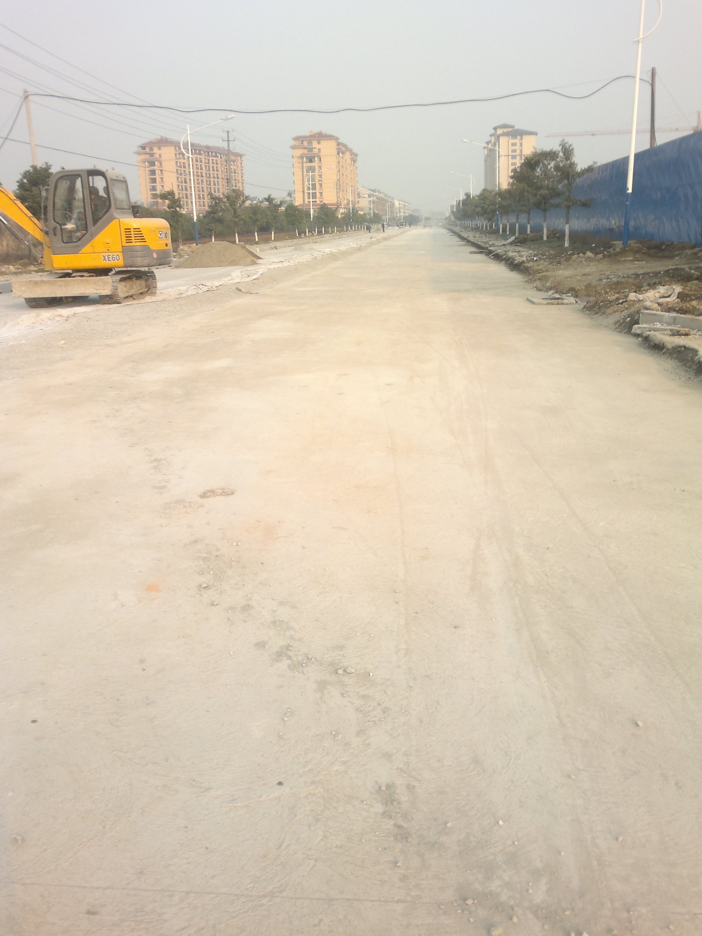鄭陸鎮(zhèn)鎮(zhèn)南路、迎賓路白改黑工程